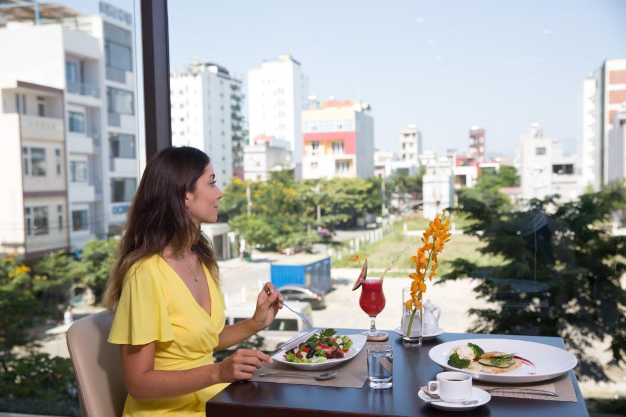 Golden Line Hotel Danang מראה חיצוני תמונה