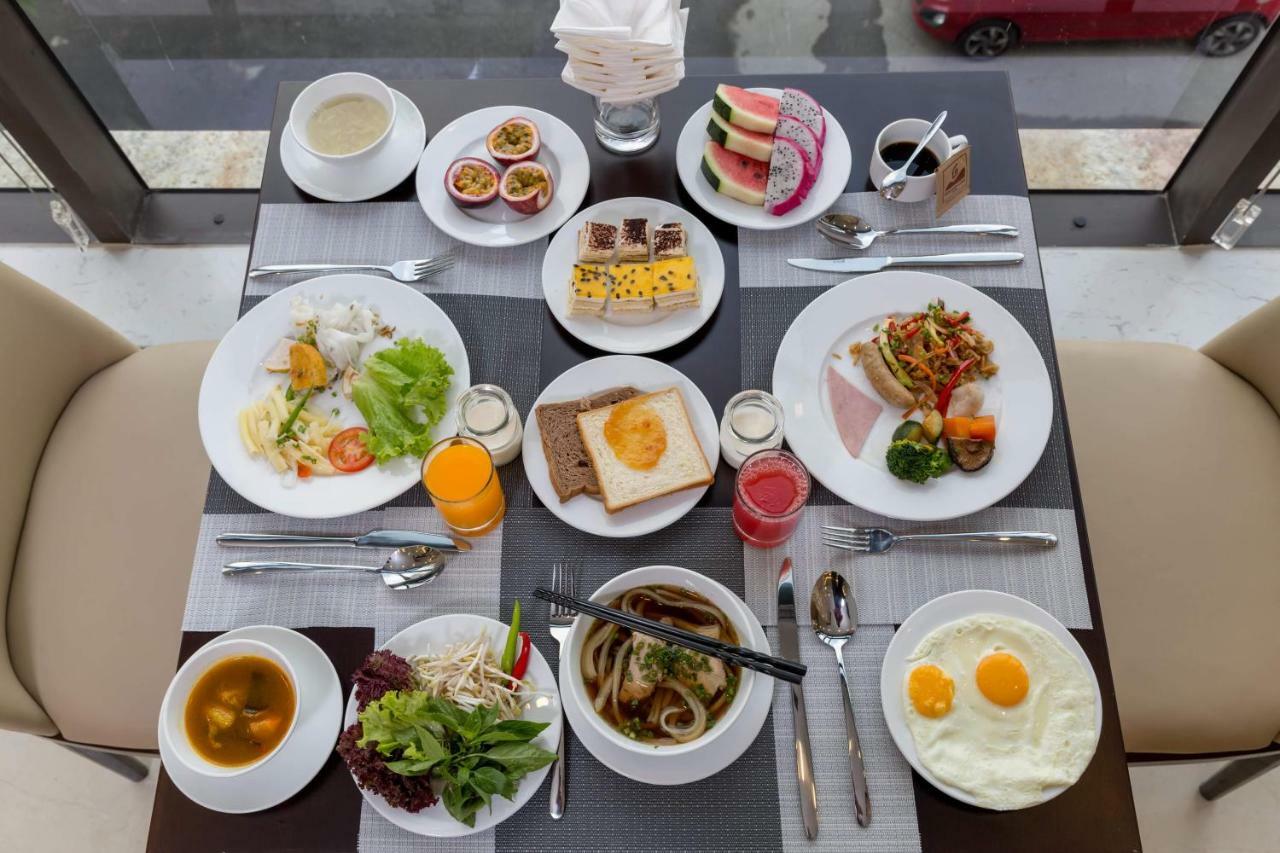 Golden Line Hotel Danang מראה חיצוני תמונה