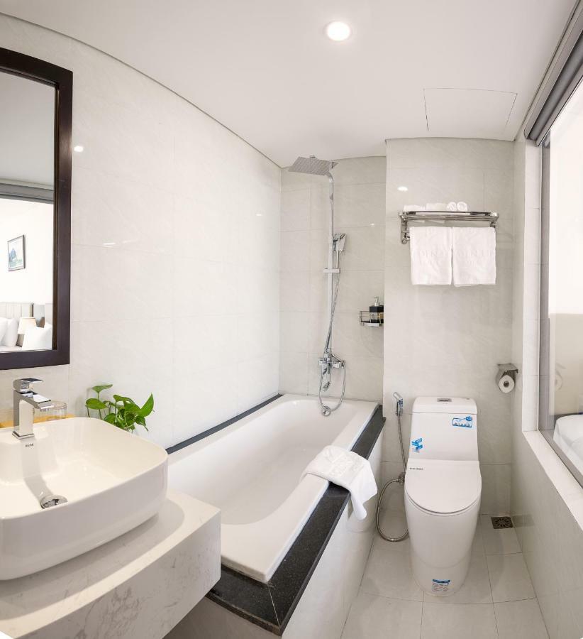Golden Line Hotel Danang מראה חיצוני תמונה